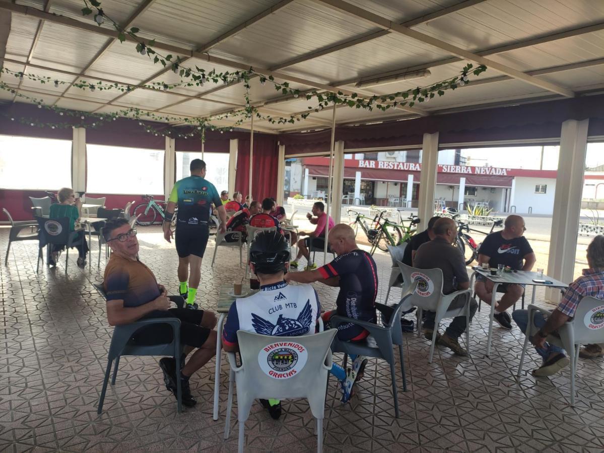 Hostal Restaurante Bar Cafeteria La Melchora Posadas Exterior photo